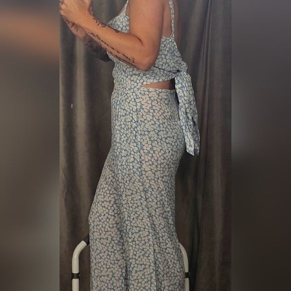 NWT Faithfull the Brand Light Blue Floral Jumpsuit L - Picture 10 of 10